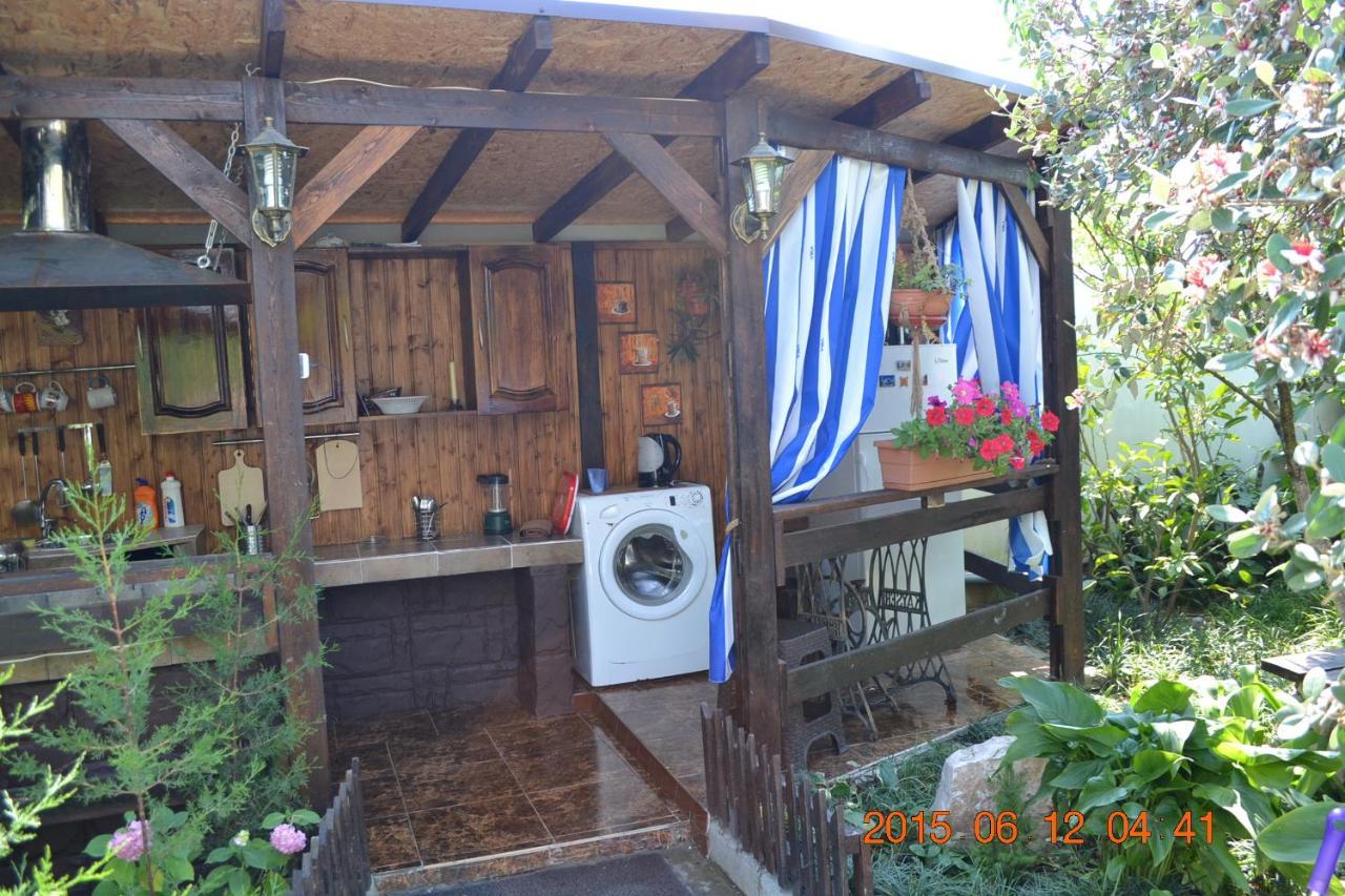 سوخومي U Palycha Guest House المظهر الخارجي الصورة