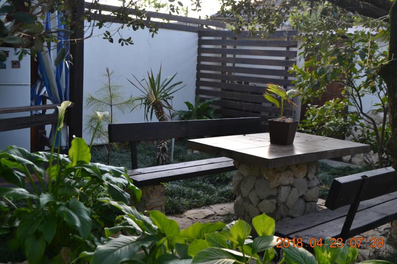 سوخومي U Palycha Guest House المظهر الخارجي الصورة